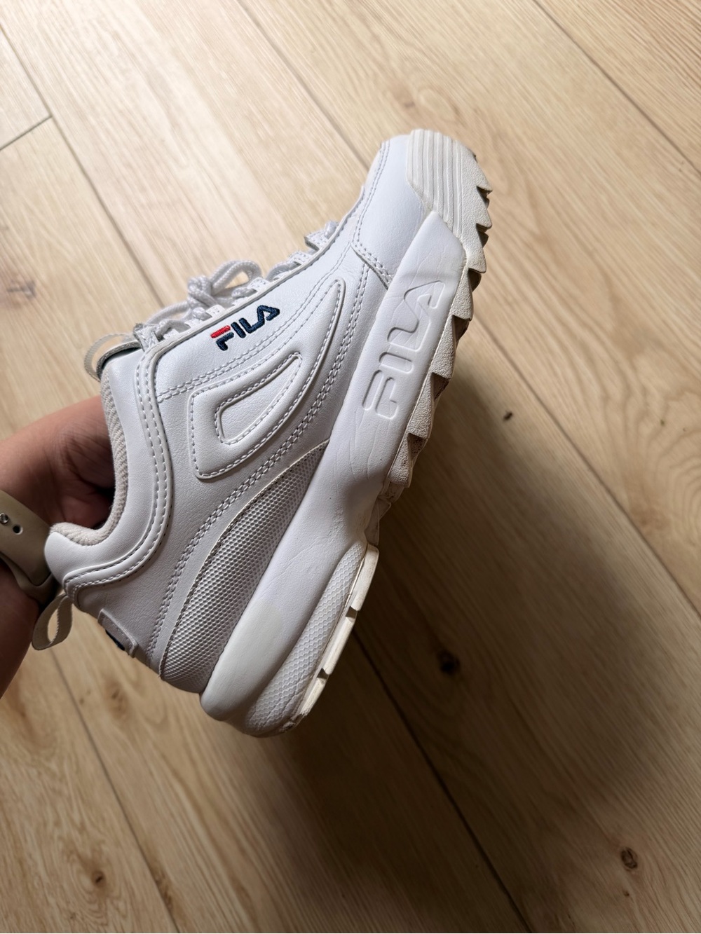 FILA Disruptor II Premium White Sneakers – Women’s Size 8